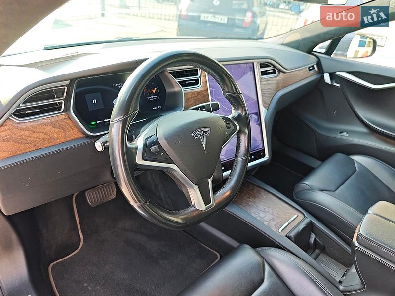 Лифтбек Tesla Model S 2018 в Харькове фото 20 Лифтбек Tesla Model S 2018 в Харькове