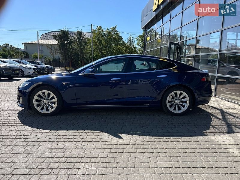 Ліфтбек Tesla Model S 2018 в Івано-Франківську