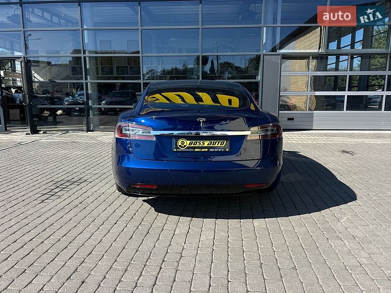 Ліфтбек Tesla Model S 2018 в Івано-Франківську