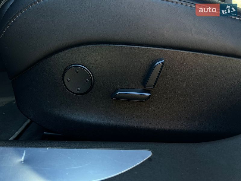 Ліфтбек Tesla Model S 2018 в Івано-Франківську