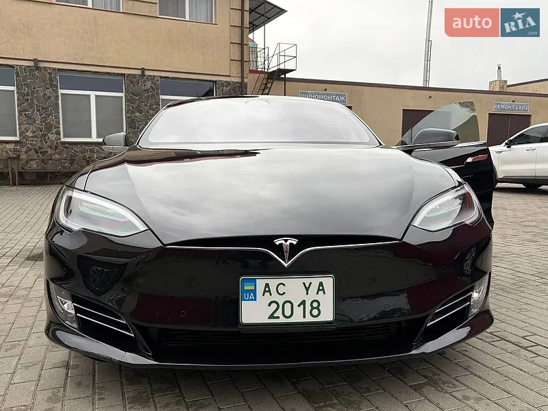 Tesla Model S 2016