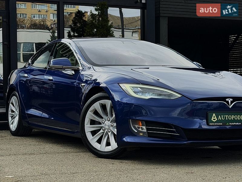 Ліфтбек Tesla Model S 2018 в Києві