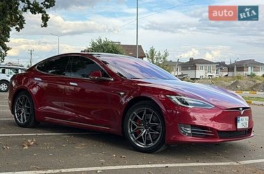 Лифтбек Tesla Model S 2019 в Киеве