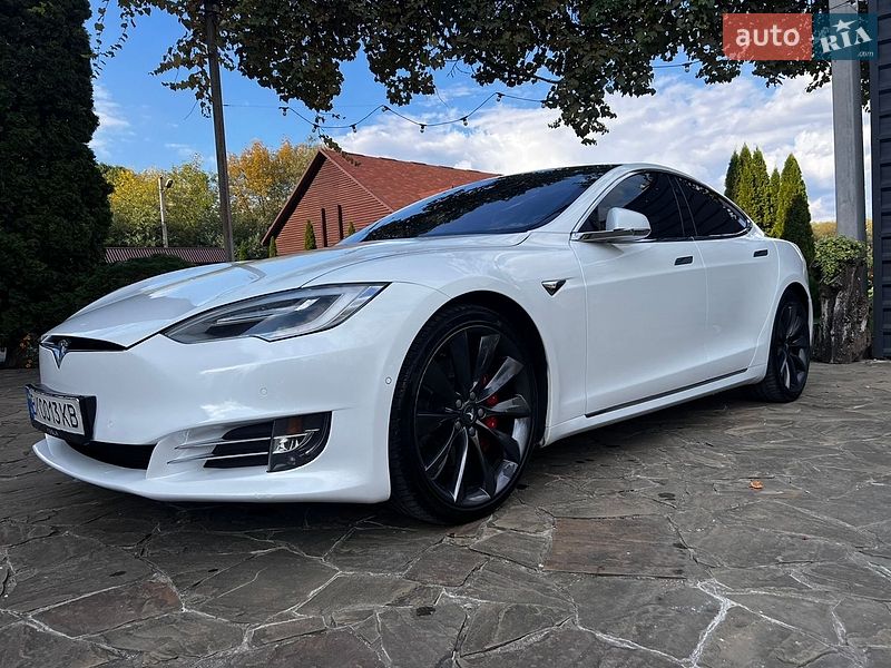 Лифтбек Tesla Model S 2017 в Ровно фото 4 Лифтбек Tesla Model S 2017 в Ровно