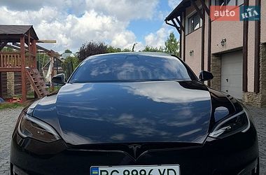 Лифтбек Tesla Model S 2022 в Львове