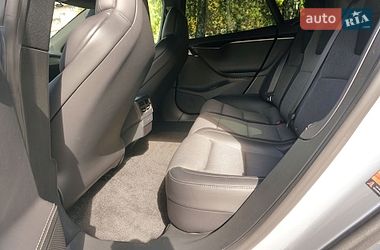 Лифтбек Tesla Model S 2018 в Черновцах фото 16 Лифтбек Tesla Model S 2018 в Черновцах