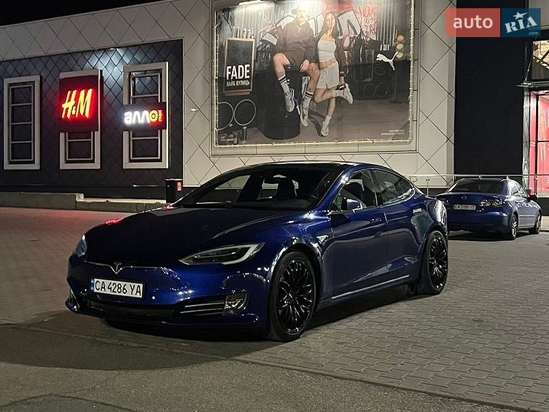 Лифтбек Tesla Model S 2016 в Софиевской Борщаговке