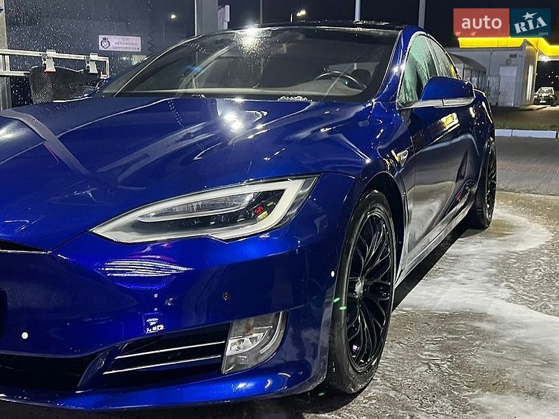 Ліфтбек Tesla Model S 2016 в Софіївській Борщагівці фото Ліфтбек Tesla Model S 2016 в Софіївській Борщагівці
