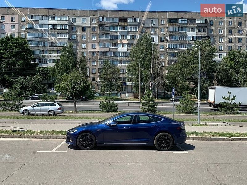 Лифтбек Tesla Model S 2016 в Софиевской Борщаговке