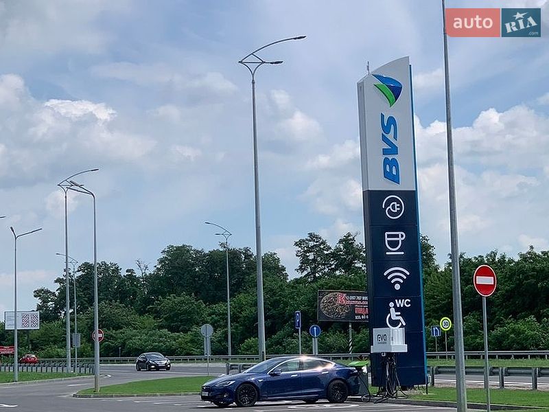 Ліфтбек Tesla Model S 2016 в Софіївській Борщагівці фото 14 Ліфтбек Tesla Model S 2016 в Софіївській Борщагівці