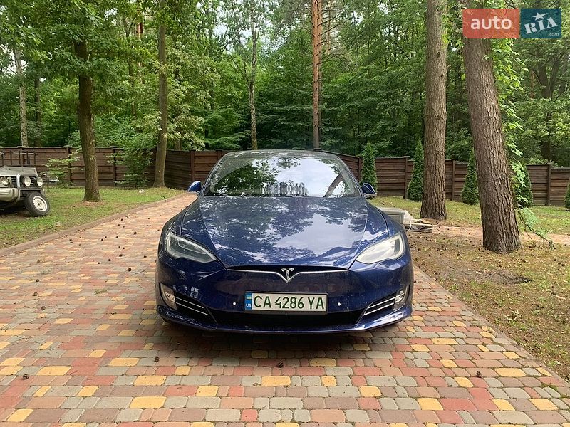 Лифтбек Tesla Model S 2016 в Софиевской Борщаговке