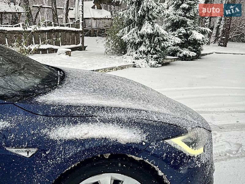 Лифтбек Tesla Model S 2016 в Софиевской Борщаговке