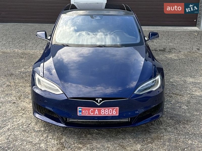Лифтбек Tesla Model S 2016 в Софиевской Борщаговке