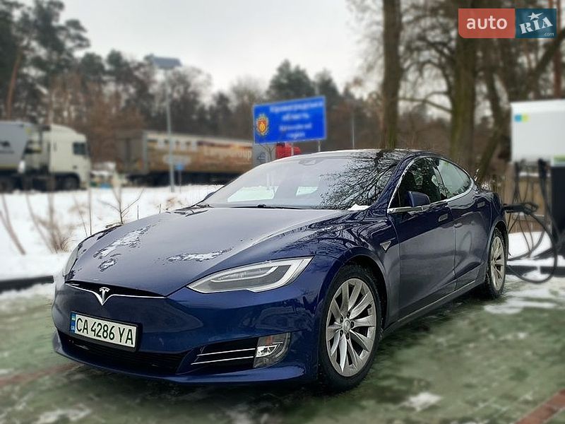 Лифтбек Tesla Model S 2016 в Софиевской Борщаговке