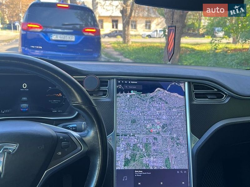 Лифтбек Tesla Model S 2016 в Софиевской Борщаговке