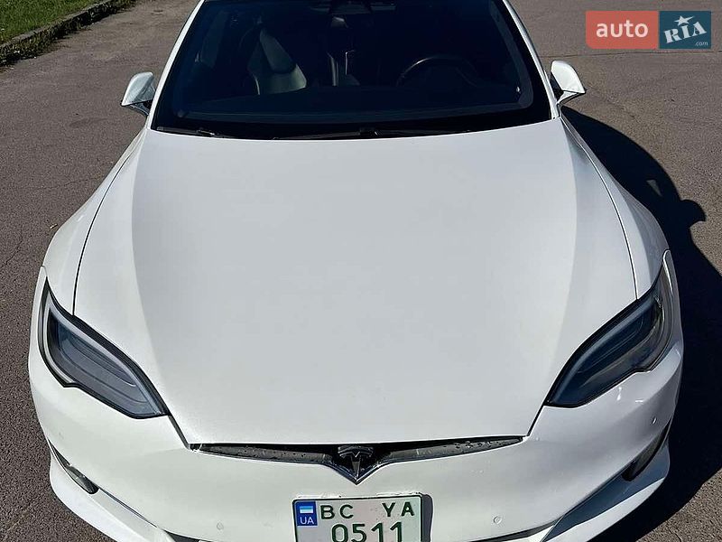 Ліфтбек Tesla Model S 2020 в Львові