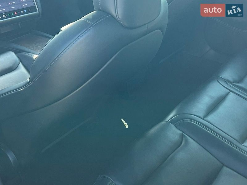 Ліфтбек Tesla Model S 2020 в Львові