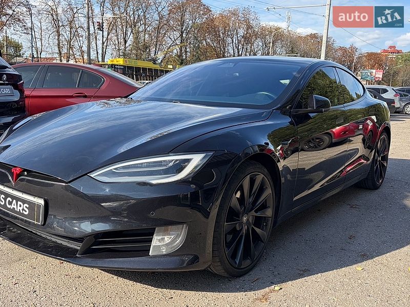 Ліфтбек Tesla Model S 2018 в Полтаві