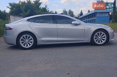 Лифтбек Tesla Model S 2016 в Житомире