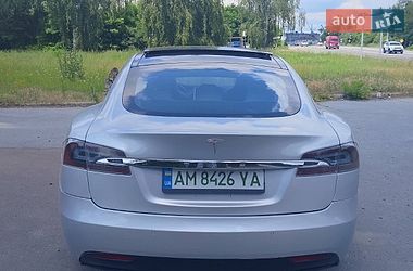Лифтбек Tesla Model S 2016 в Житомире