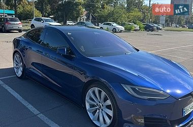 Лифтбек Tesla Model S 2017 в Одессе