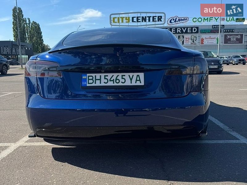 Лифтбек Tesla Model S 2017 в Одессе