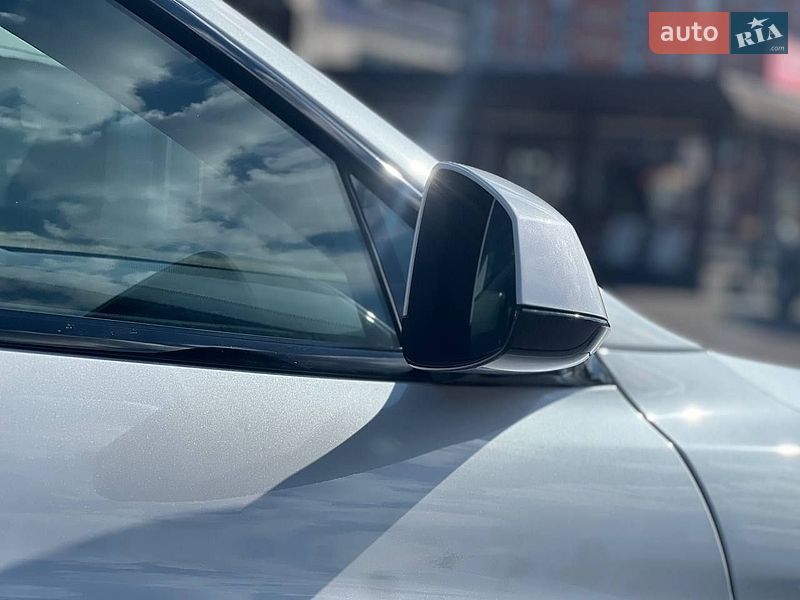 Лифтбек Tesla Model S 2021 в Одессе