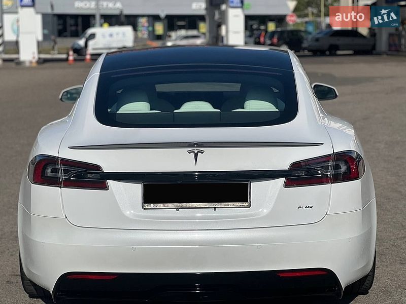 Лифтбек Tesla Model S 2021 в Одессе