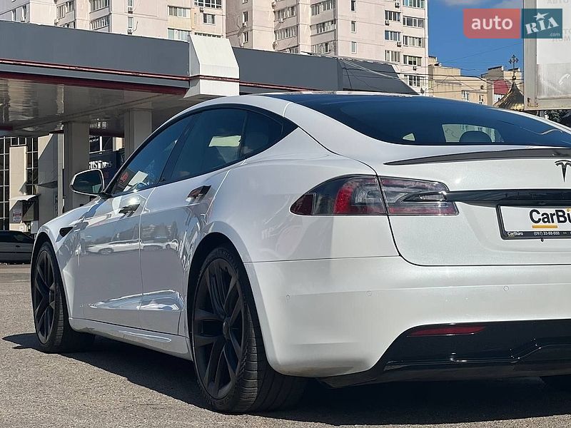 Лифтбек Tesla Model S 2021 в Одессе