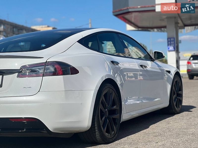 Лифтбек Tesla Model S 2021 в Одессе