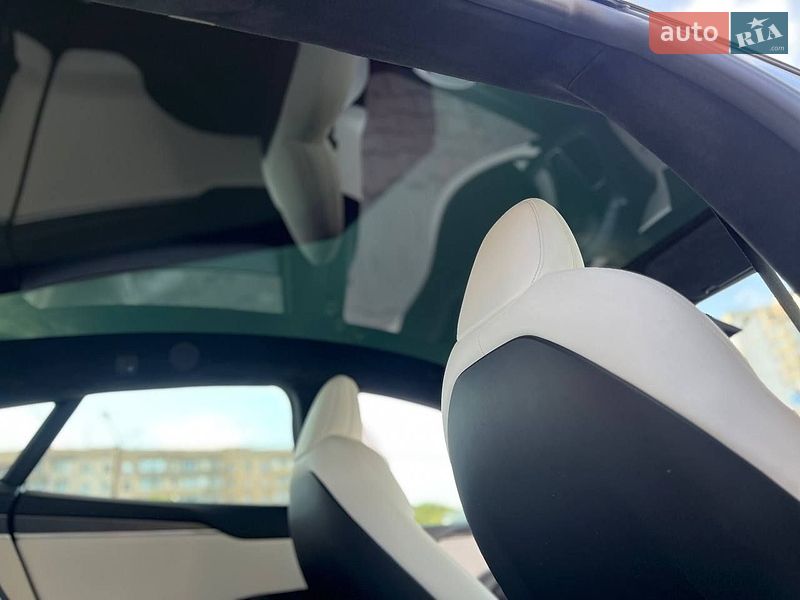 Лифтбек Tesla Model S 2021 в Одессе