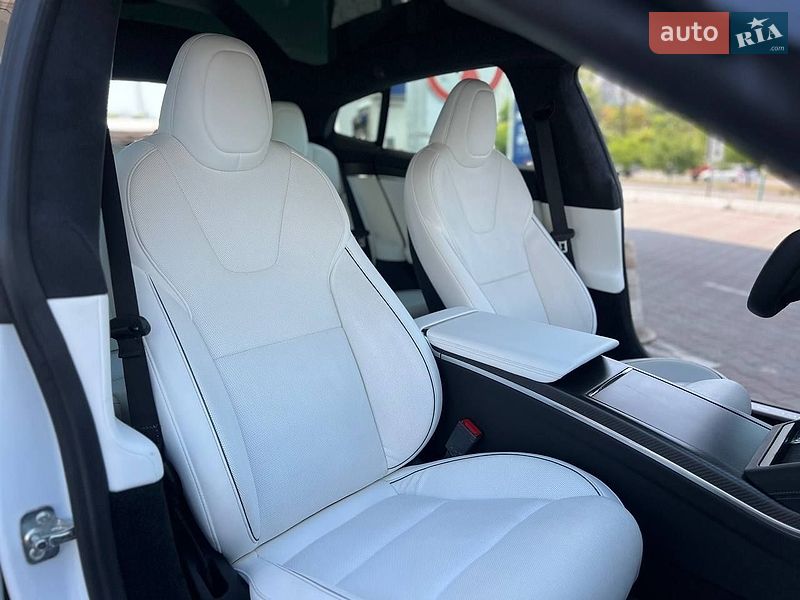 Лифтбек Tesla Model S 2021 в Одессе