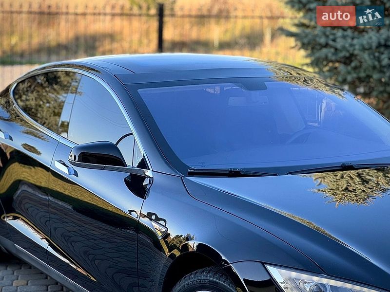 Лифтбек Tesla Model S 2013 в Дрогобыче