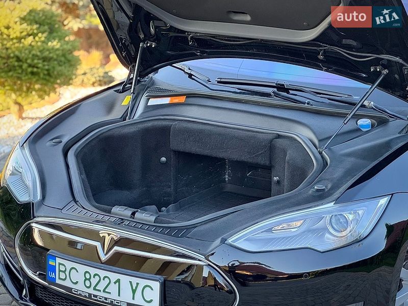 Лифтбек Tesla Model S 2013 в Дрогобыче