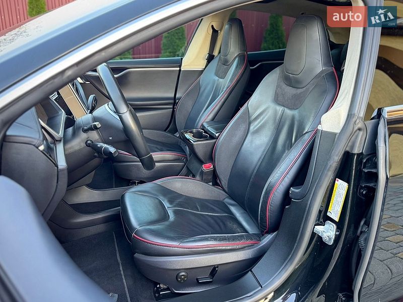 Лифтбек Tesla Model S 2013 в Дрогобыче