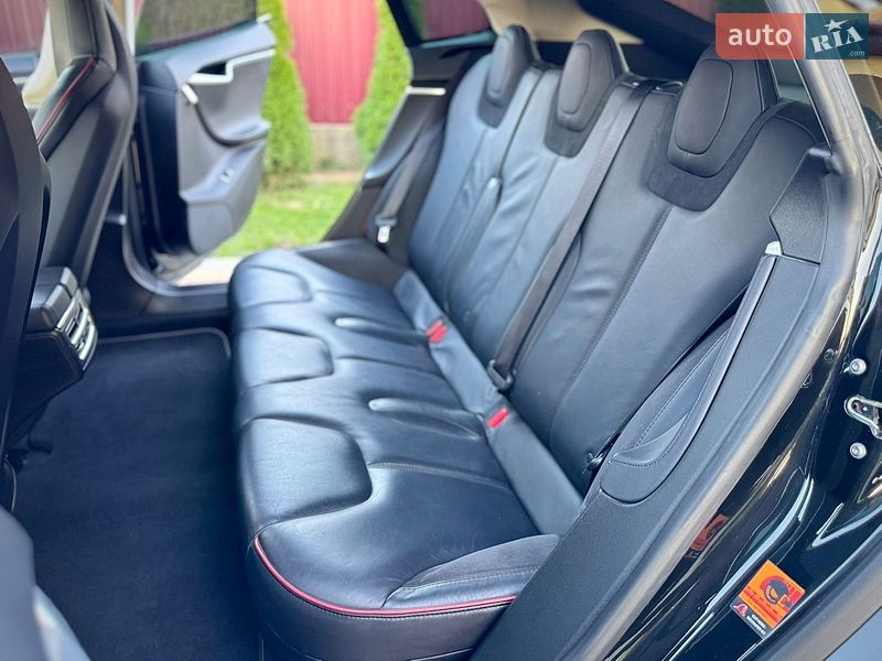 Лифтбек Tesla Model S 2013 в Дрогобыче