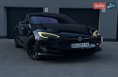 Ліфтбек Tesla Model S 2017 в Тернополі