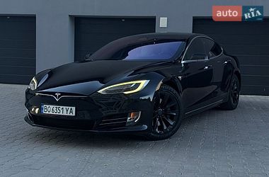 Ліфтбек Tesla Model S 2017 в Тернополі