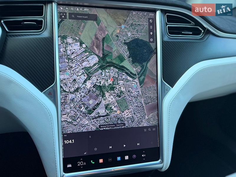 Ліфтбек Tesla Model S 2017 в Тернополі
