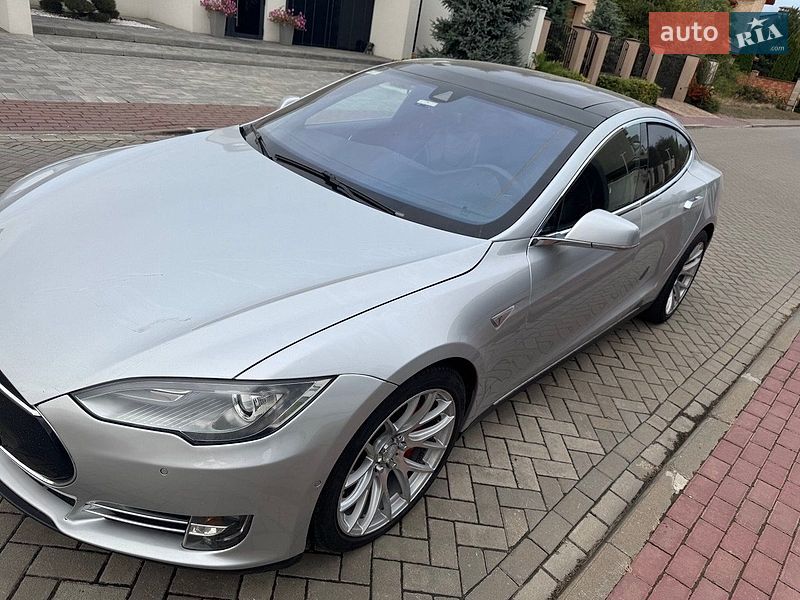 Tesla Model S 2015 Tesla Model S 2015