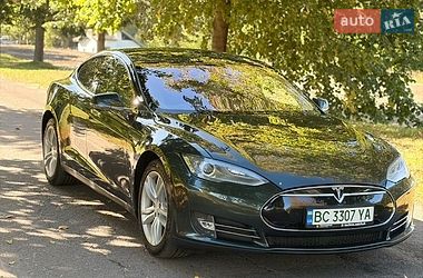 Ліфтбек Tesla Model S 2014 в Львові
