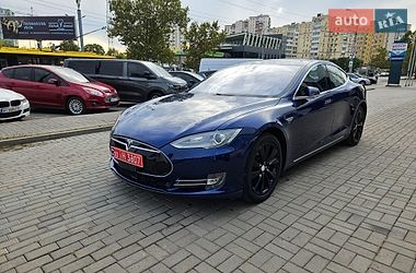 Ліфтбек Tesla Model S 2016 в Одесі