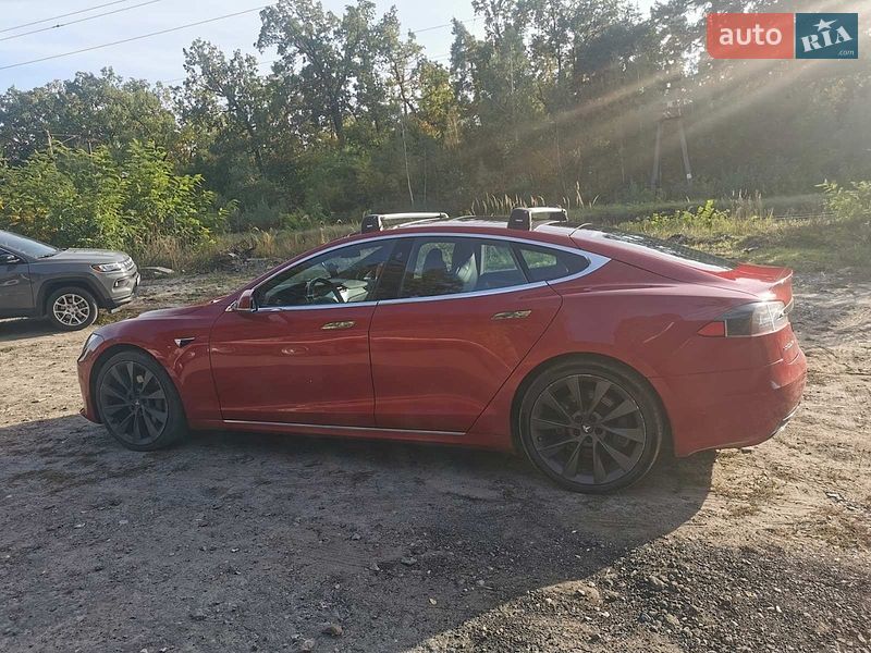 Ліфтбек Tesla Model S 2018 в Ірпені