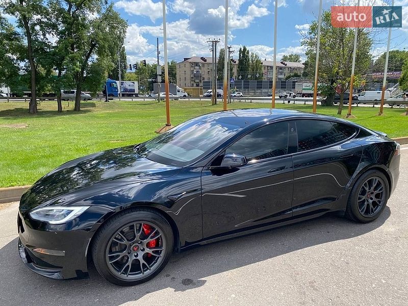 Лифтбек Tesla Model S 2021 в Киеве фото Лифтбек Tesla Model S 2021 в Киеве