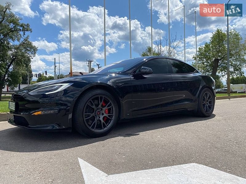 Лифтбек Tesla Model S 2021 в Киеве фото 4 Лифтбек Tesla Model S 2021 в Киеве