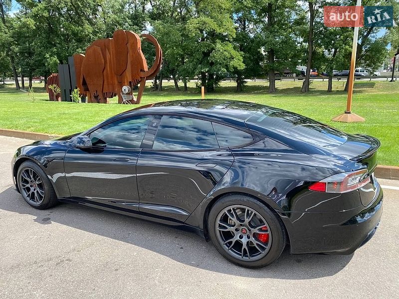 Лифтбек Tesla Model S 2021 в Киеве фото 7 Лифтбек Tesla Model S 2021 в Киеве