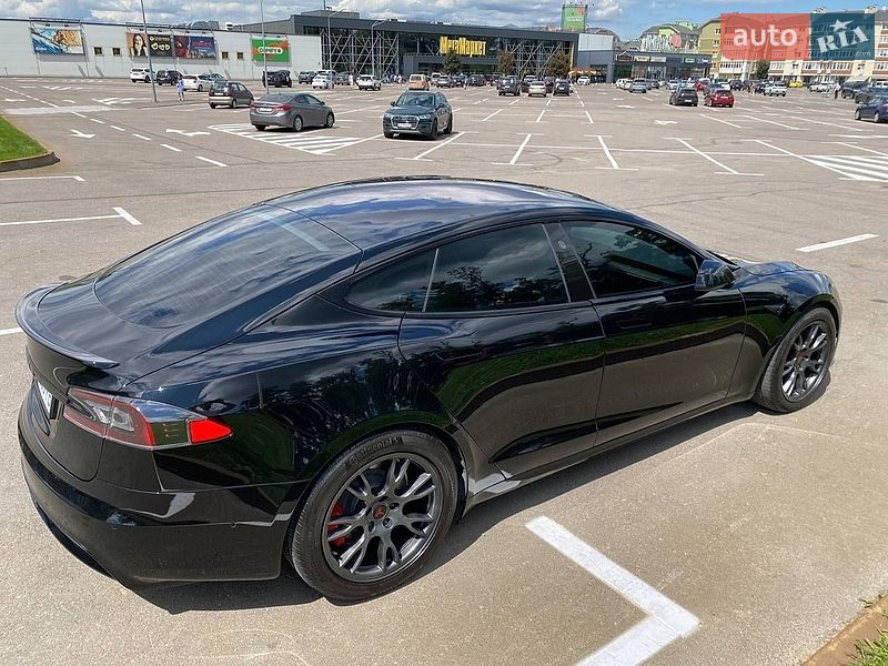 Лифтбек Tesla Model S 2021 в Киеве фото 10 Лифтбек Tesla Model S 2021 в Киеве