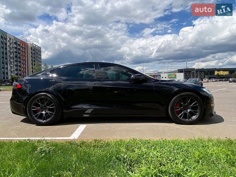 Лифтбек Tesla Model S 2021 в Киеве фото 12 Лифтбек Tesla Model S 2021 в Киеве