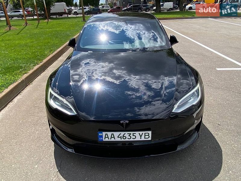 Лифтбек Tesla Model S 2021 в Киеве фото 16 Лифтбек Tesla Model S 2021 в Киеве