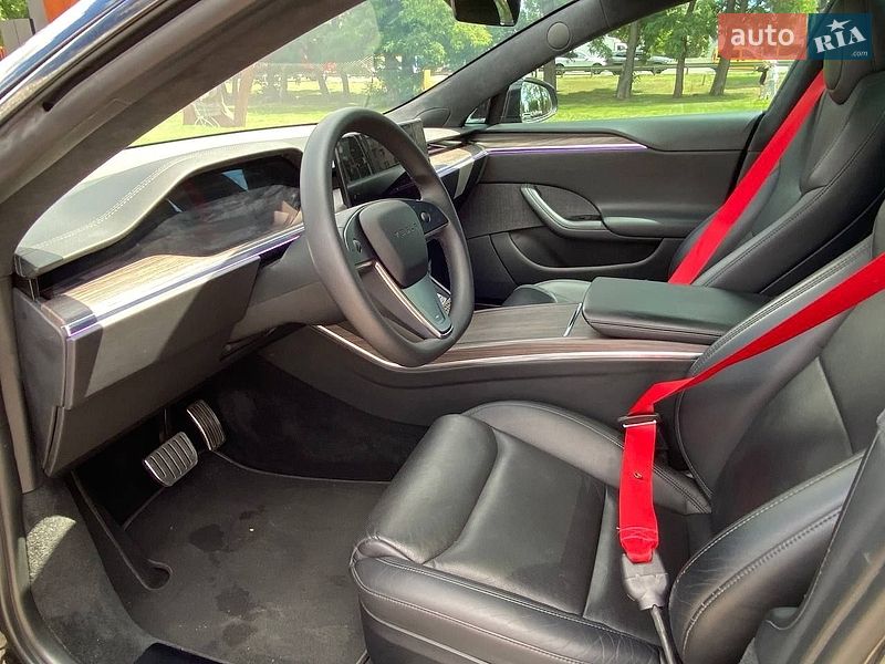 Лифтбек Tesla Model S 2021 в Киеве фото 18 Лифтбек Tesla Model S 2021 в Киеве